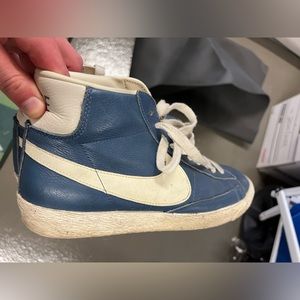 Nike retro blue blazer